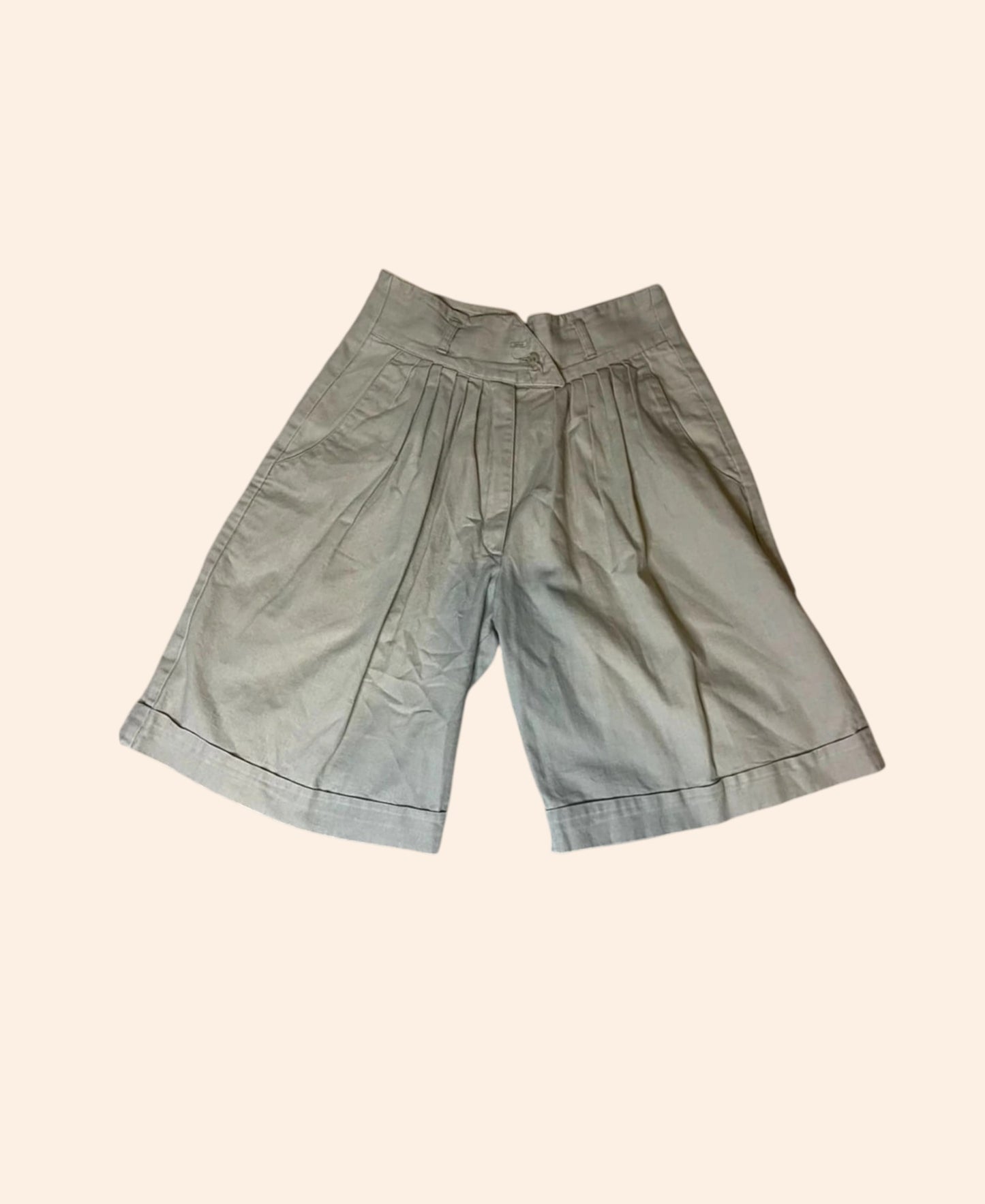 Short vintage large longueur genou