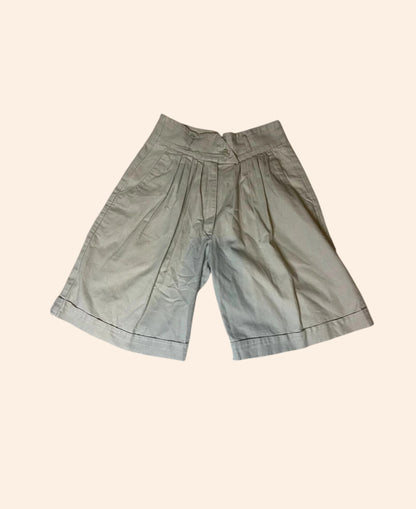 Short vintage large longueur genou