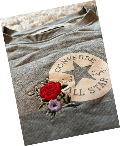 Sweat converse fleurs brodées
