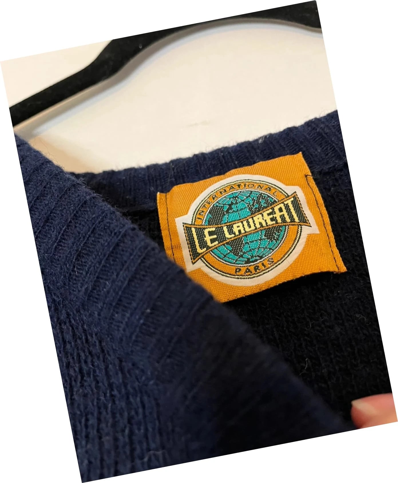 Pull vintage col V motifs jacquard