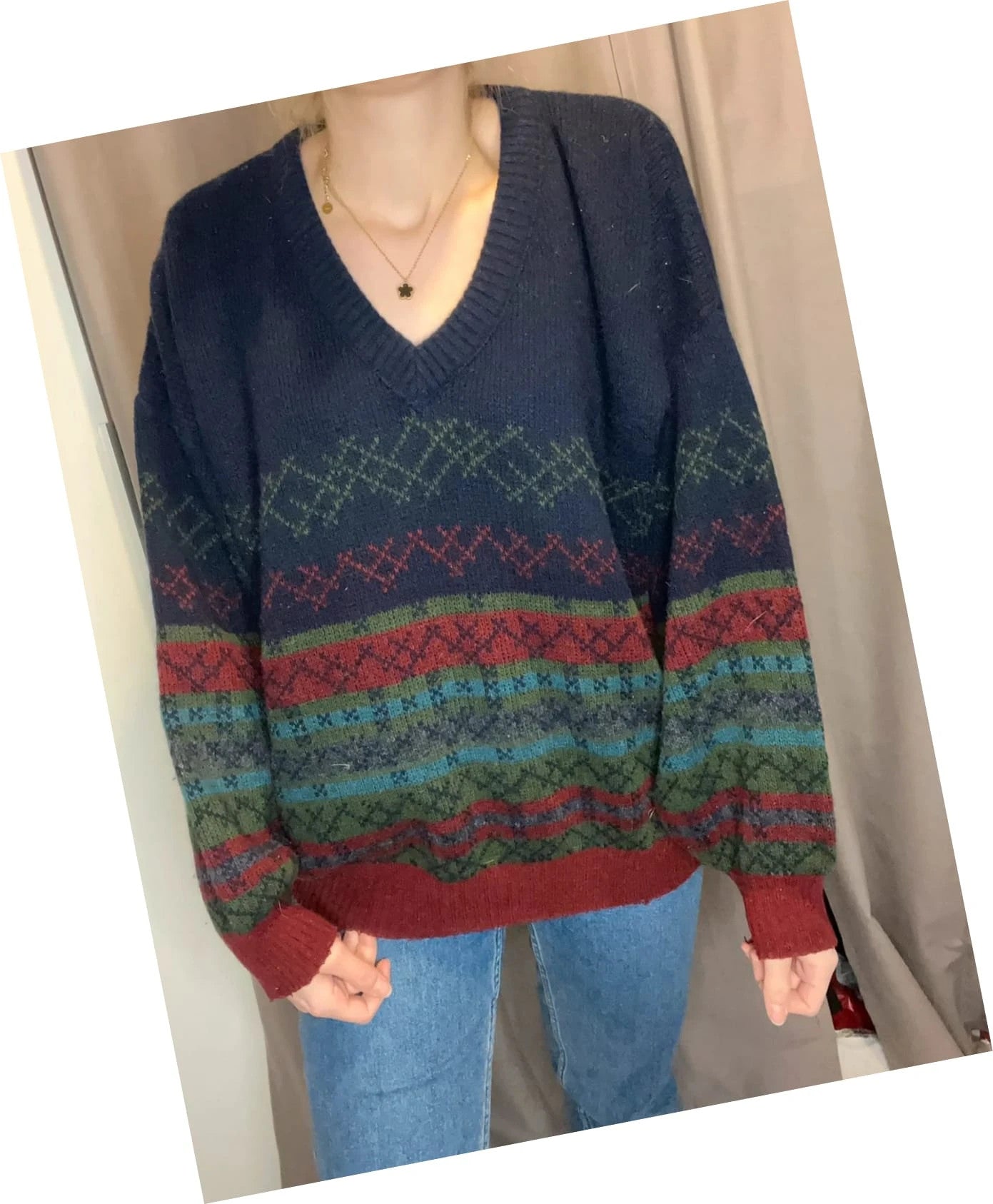 Pull vintage col V motifs jacquard