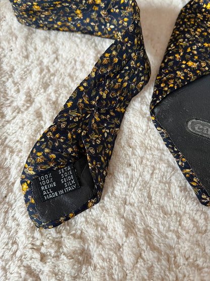 Cravate Cacharel vintage à fleurs en soie made in Italy