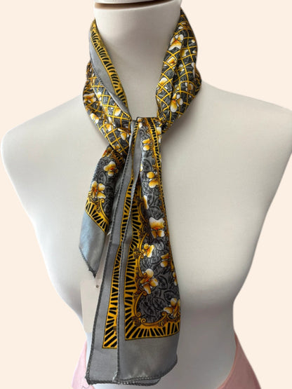 Foulard vintage à fleurs 90x25