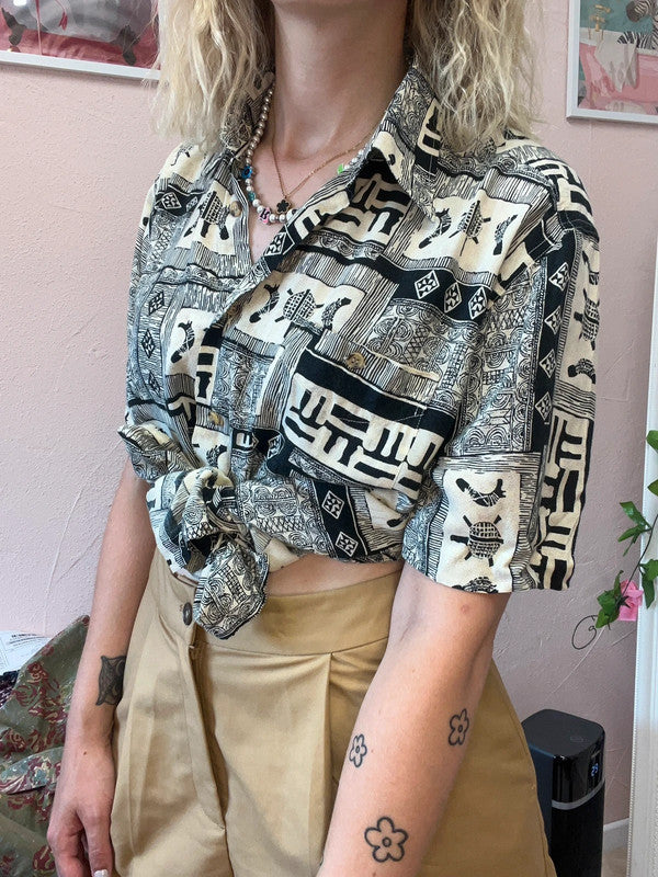 Chemisette vintage motifs tortue