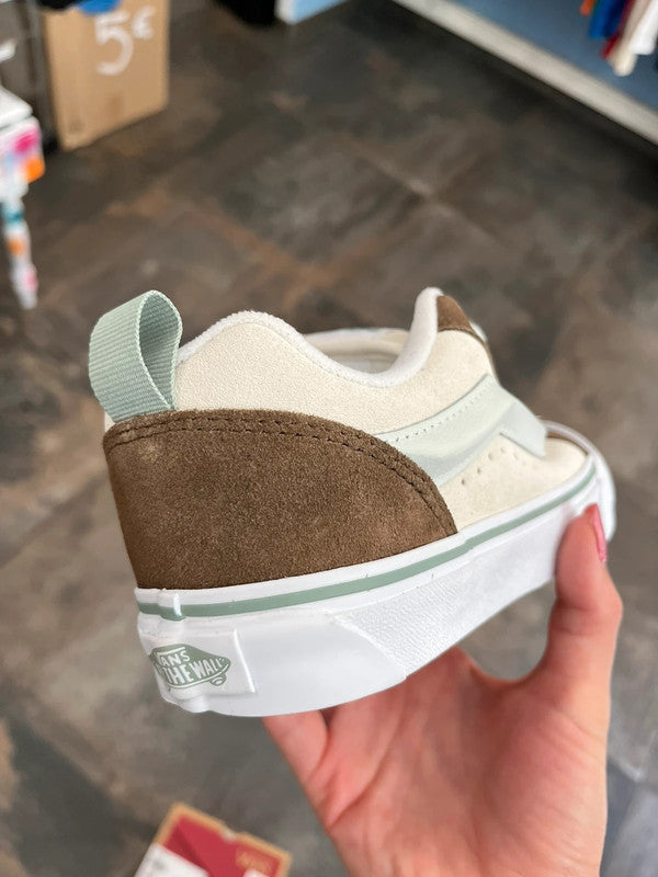Vans Knu Skool