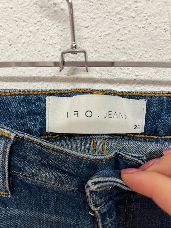 Jean IRO à trous