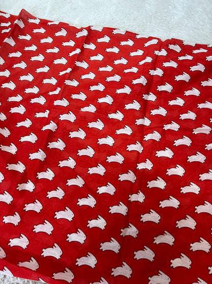 Foulard motifs lapins 105x105