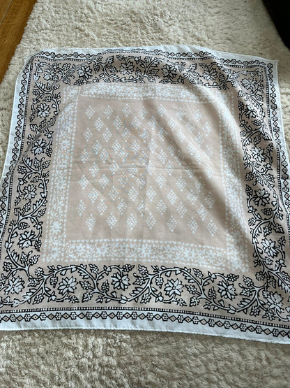 Foulard paisley vintage rose 55x55