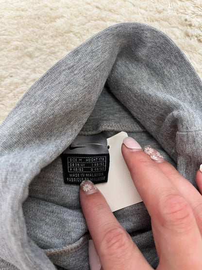 Sous pull Nike - Logo brodé sur le col